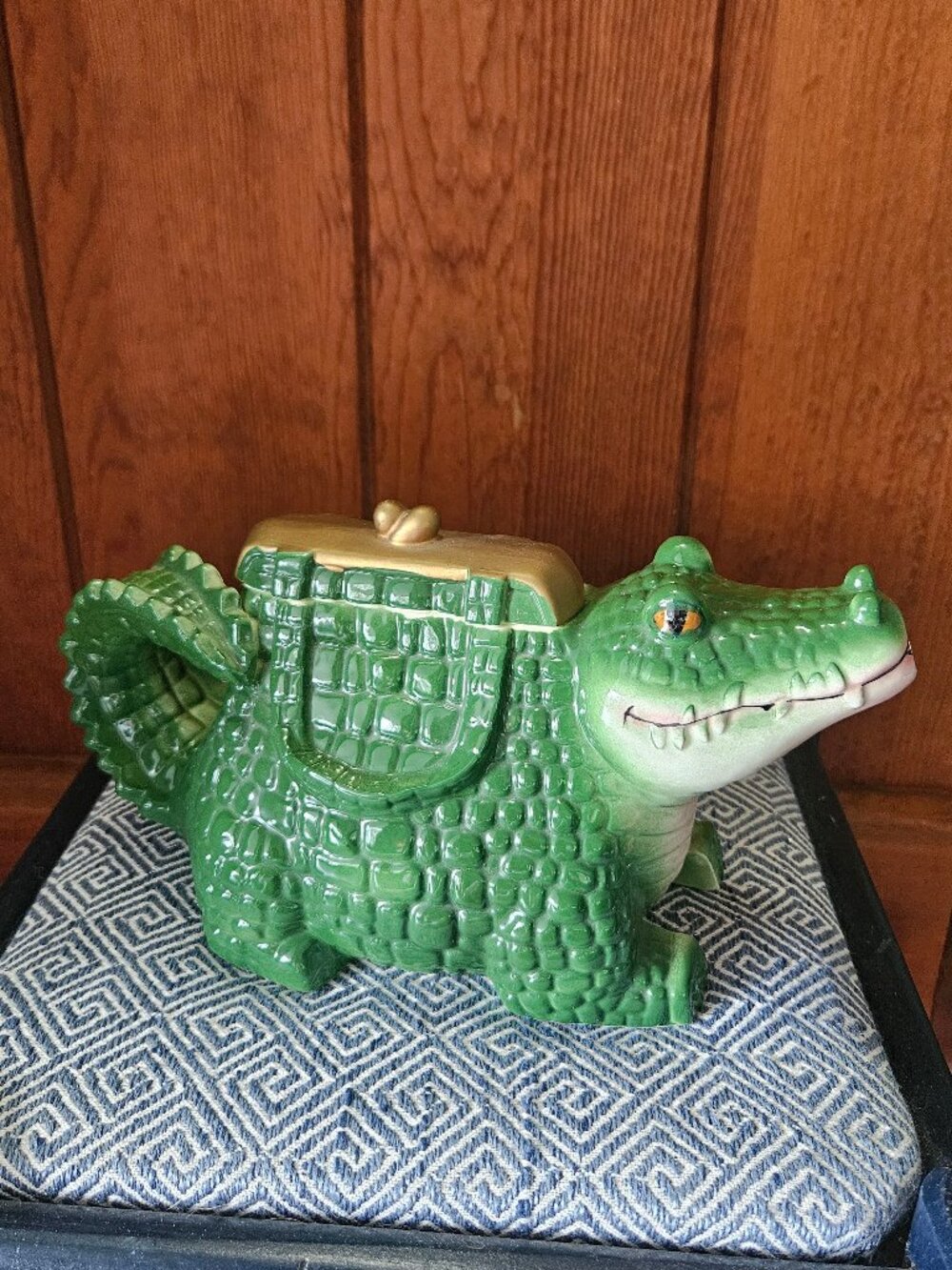Vintage 1960s/70s Vandor 'Alligator Purse' Teapot, Great Condition!